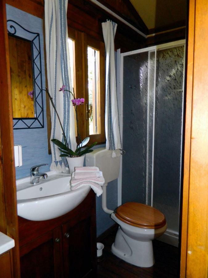 Riviera Degli Eucalipti - Cottage In Riva Al Mare อาชิเรอาเล ภายนอก รูปภาพ