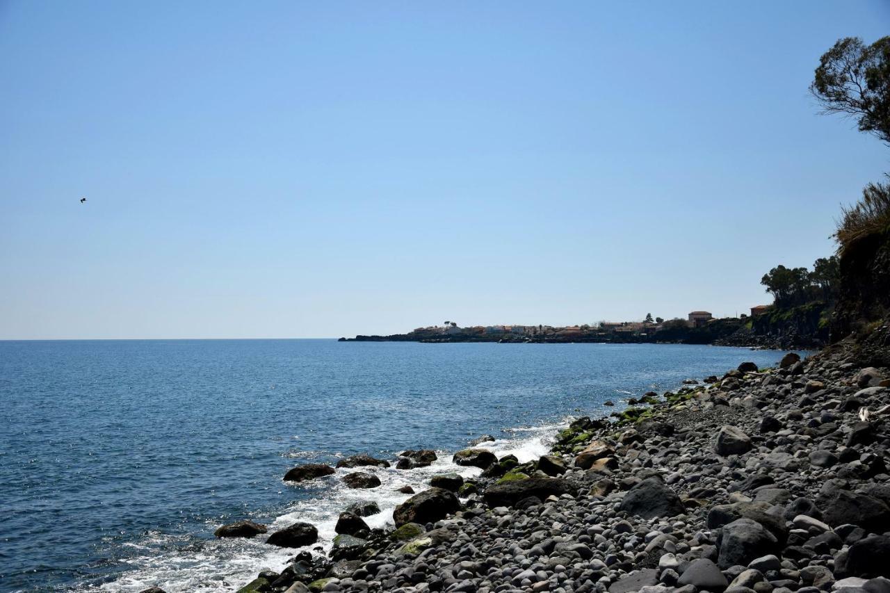 Riviera Degli Eucalipti - Cottage In Riva Al Mare อาชิเรอาเล ภายนอก รูปภาพ